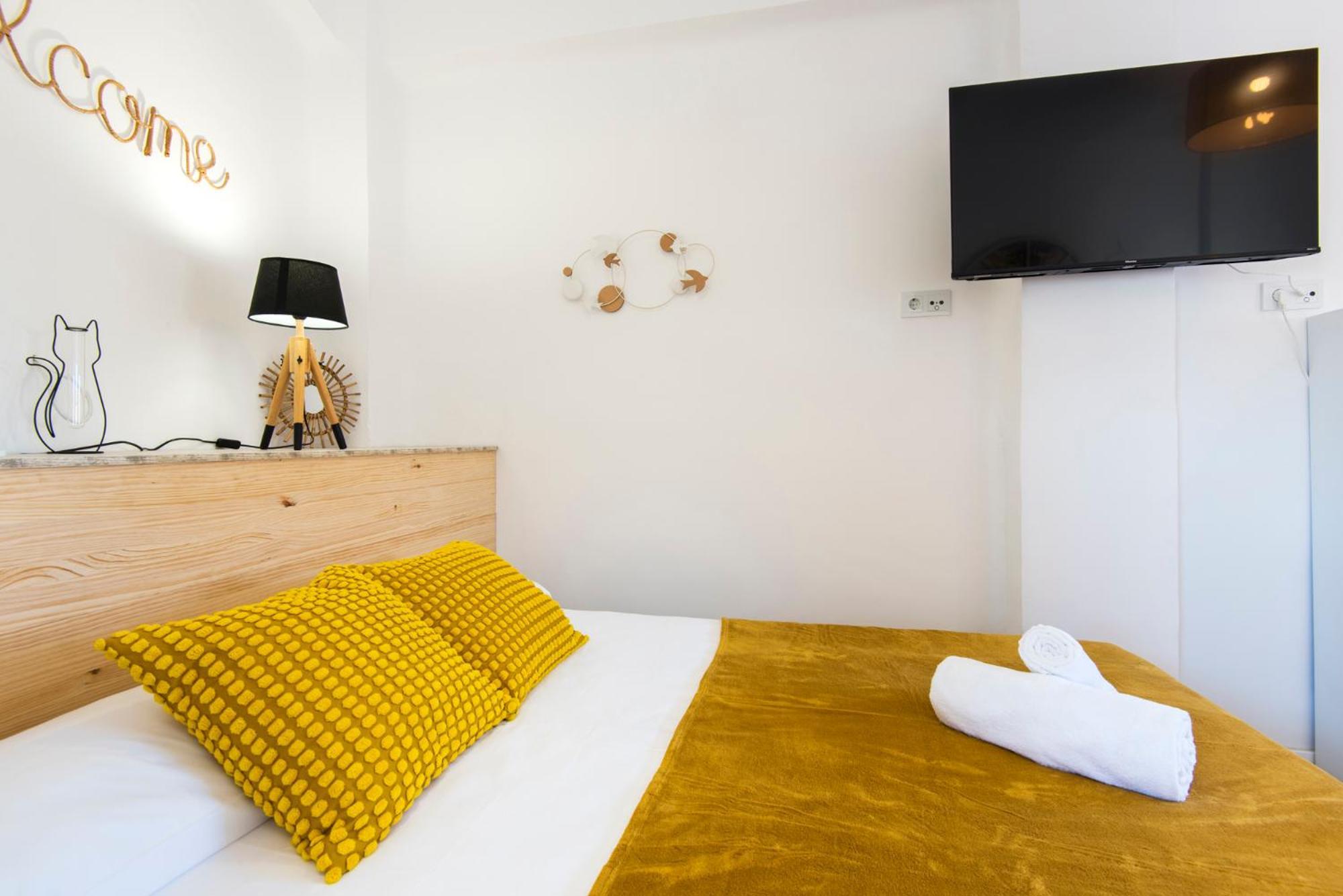 Apartment Malaga Tour Museums Constitucion Square Exterior photo