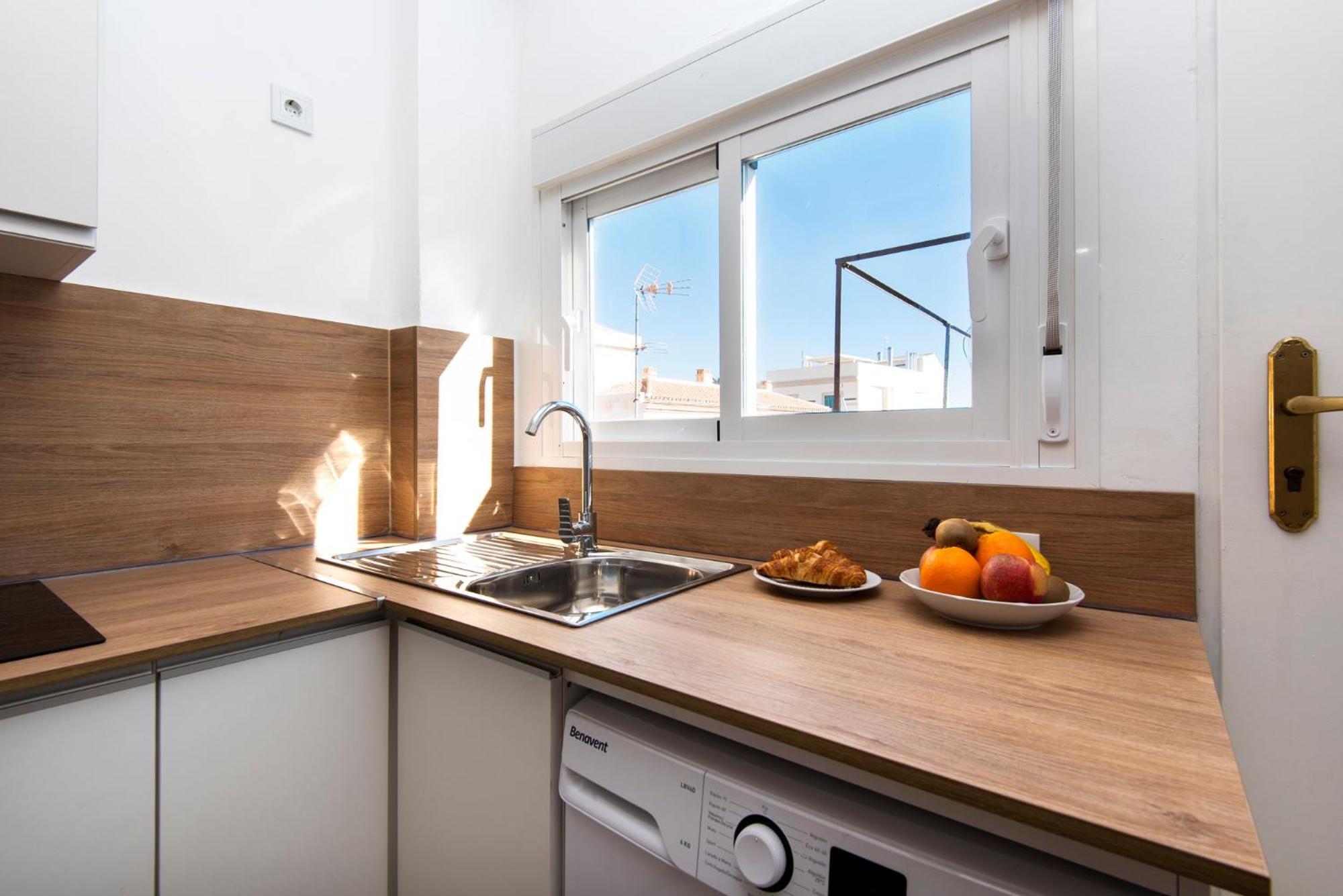 Apartment Malaga Tour Museums Constitucion Square Exterior photo